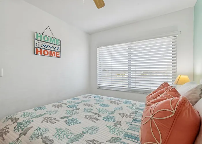 Oceanfront Escape At Castle Apartamento